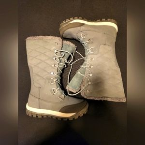 Women's Gray Winter Boots